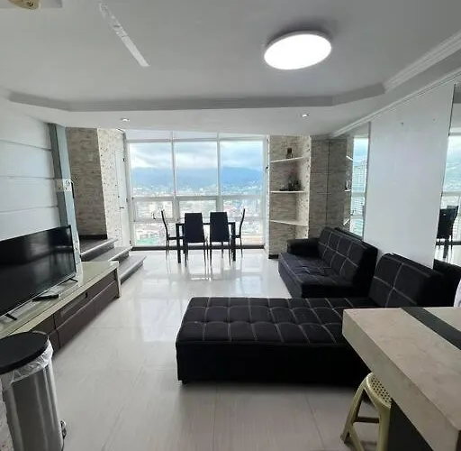 Simple And Relaxing 2-bedroom Unit Apartment